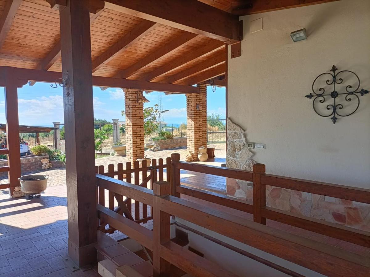 La Taverna Di Angela Amendolara Zewnętrze zdjęcie